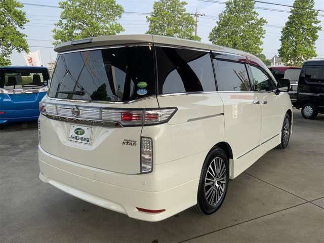 NISSAN ELGRAND 2014