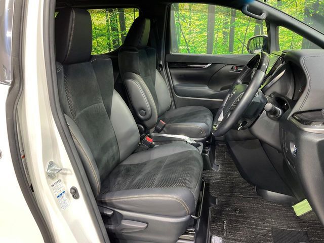 TOYOTA VELLFIRE 4WD 2020