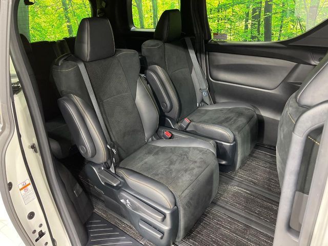 TOYOTA VELLFIRE 4WD 2020