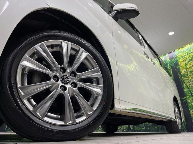 TOYOTA VELLFIRE 4WD 2020