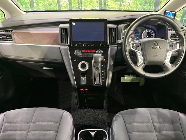 MITSUBISHI DELICA D:5 4WD 2022