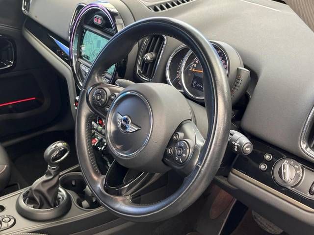 BMW BMW MINI COOPER D CROSSOVER 2017