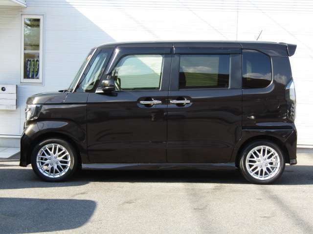 HONDA N BOX CUSTOM 2022