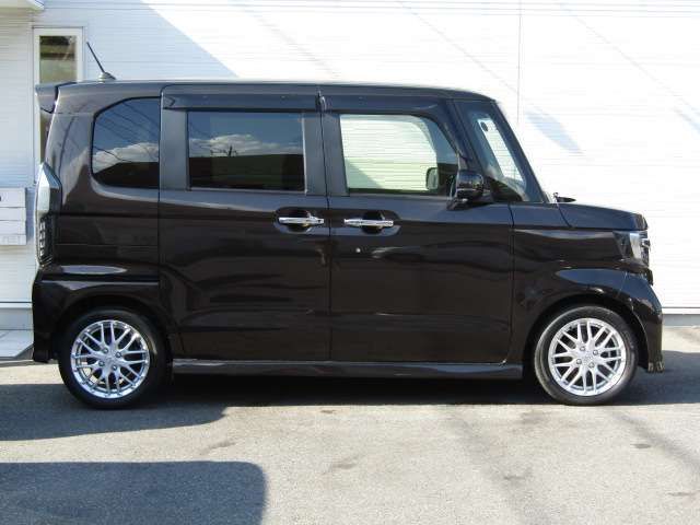 HONDA N BOX CUSTOM 2022