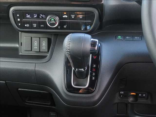 HONDA N BOX CUSTOM 2020