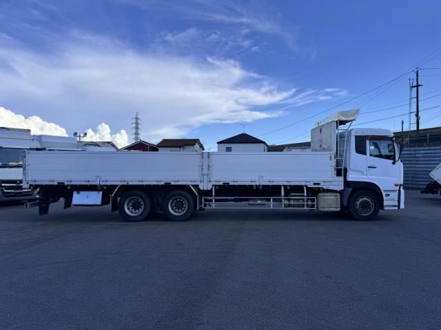 NISSAN DIESEL Quon 2011