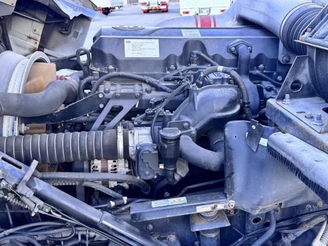 NISSAN DIESEL Quon 2011