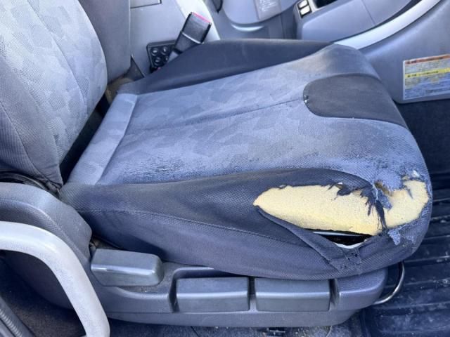 NISSAN DIESEL Quon 2011