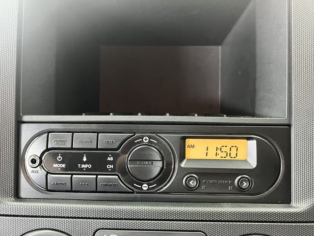 NISSAN NV150 AD 2WD 2017