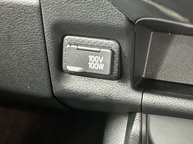 NISSAN NV150 AD 2WD 2017