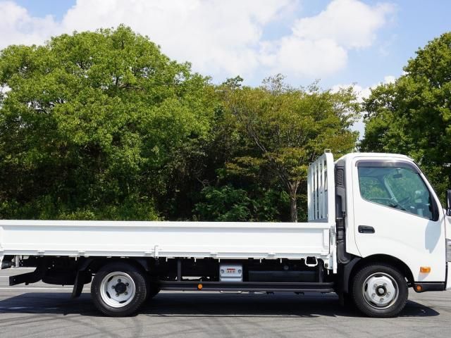 HINO DUTRO 2020