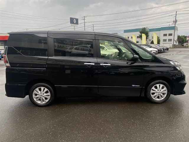 NISSAN SERENA  S-HYBRID 4WD 2017