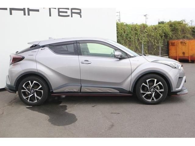 TOYOTA C-HR 2017