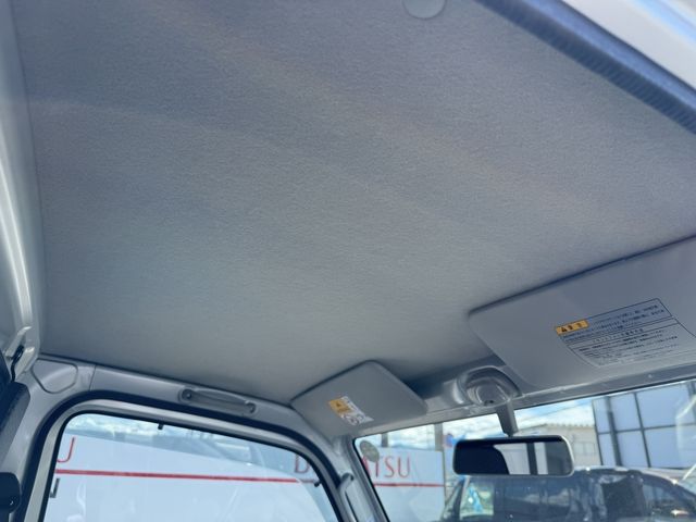 MITSUBISHI MINICAB truck 4WD 2020