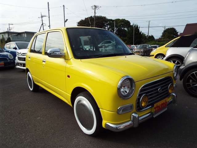 DAIHATSU MIRA GINO 2001