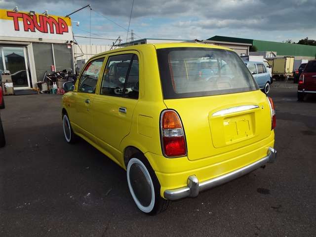 DAIHATSU MIRA GINO 2001