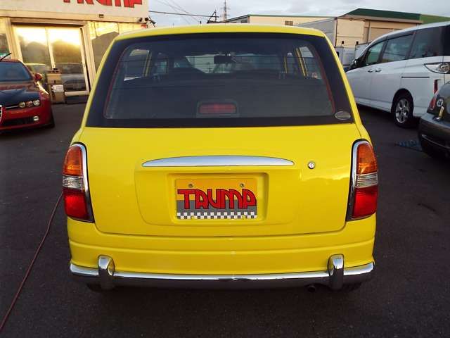 DAIHATSU MIRA GINO 2001