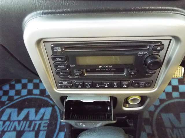 DAIHATSU MIRA GINO 2001