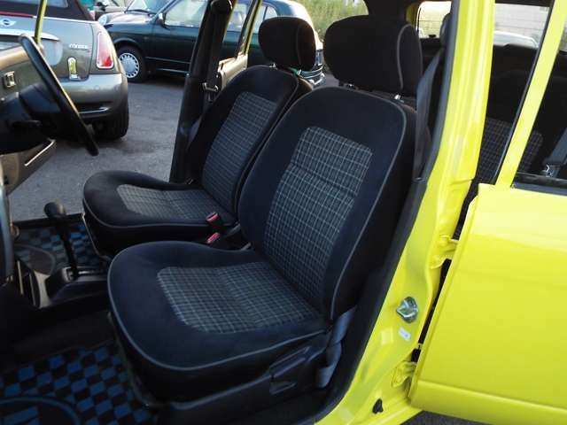 DAIHATSU MIRA GINO 2001