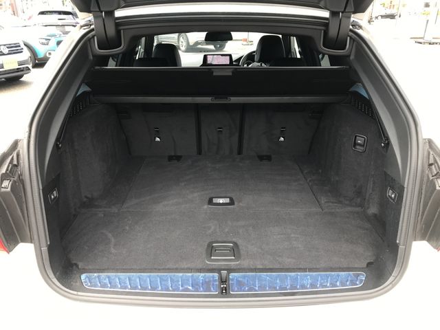 BMW BMW 5series TOURING 2020