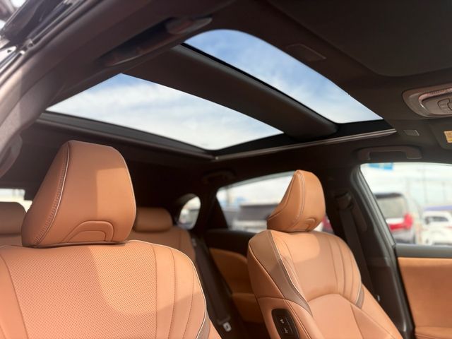 TOYOTA CROWN SPORT 2024