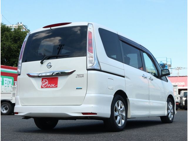 NISSAN SERENA  WG 2011