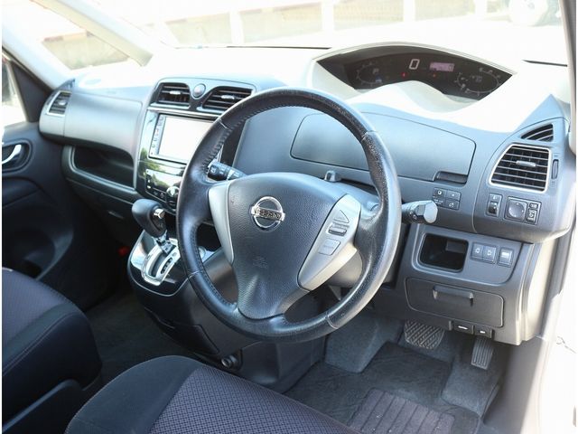 NISSAN SERENA  WG 2011