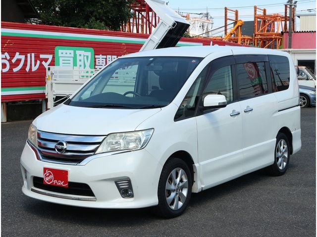 NISSAN SERENA  WG 2011