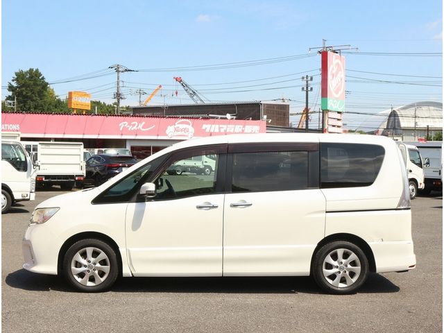 NISSAN SERENA  WG 2011