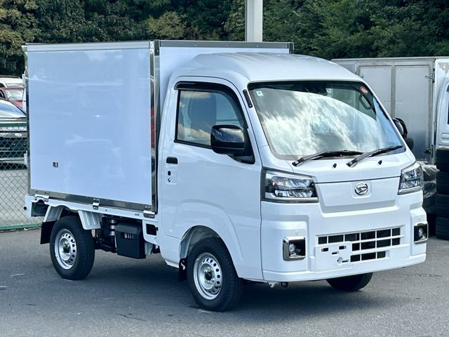 DAIHATSU HIJET truck 2025