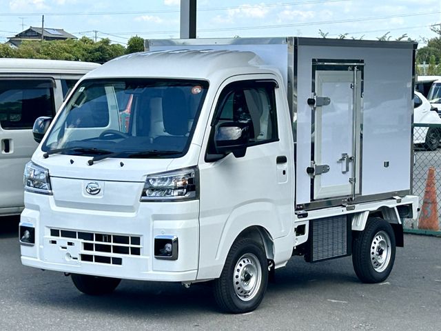 DAIHATSU HIJET truck 2025