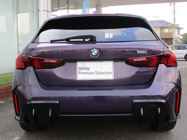 BMW BMW 1series 2025