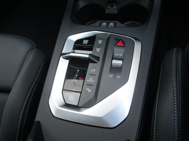 BMW BMW 1series 2025