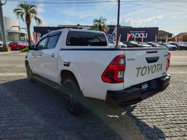 TOYOTA HILUX 4WD 2023