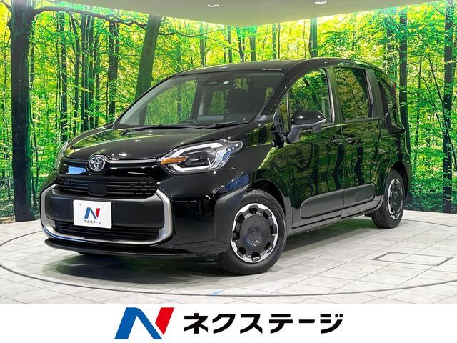 TOYOTA SIENTA HYBRID 2022