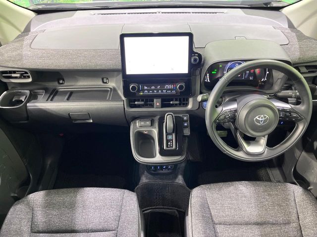 TOYOTA SIENTA HYBRID 2022