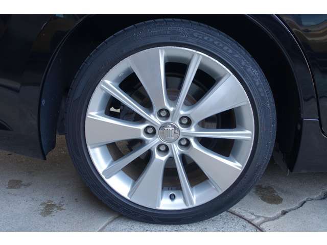 TOYOTA CROWN sedan hybrid 2025