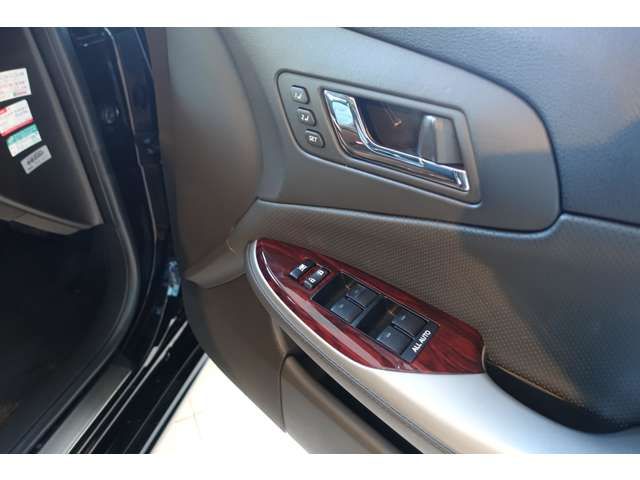 TOYOTA CROWN sedan hybrid 2025