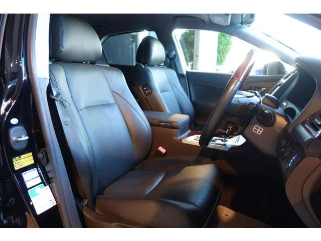 TOYOTA CROWN sedan hybrid 2025