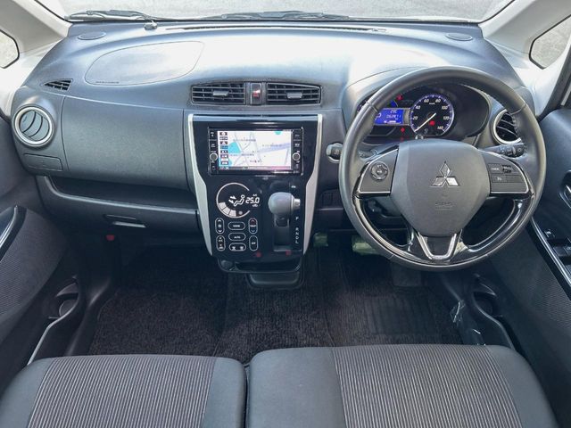 MITSUBISHI eK custom 2017