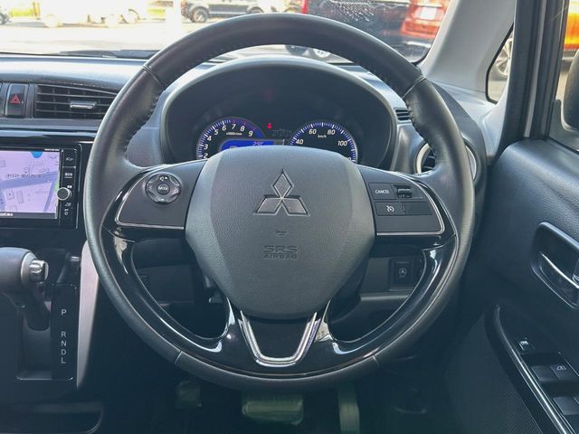 MITSUBISHI eK custom 2017