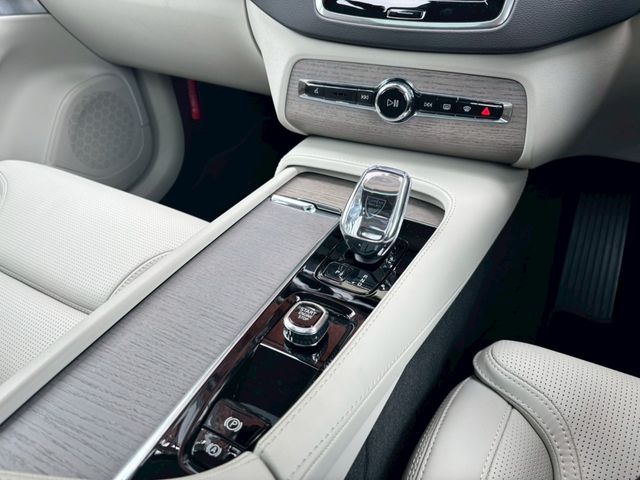 VOLVO VOLVO XC90 2024