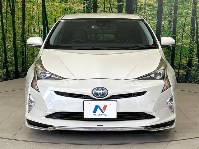 TOYOTA PRIUS 2017