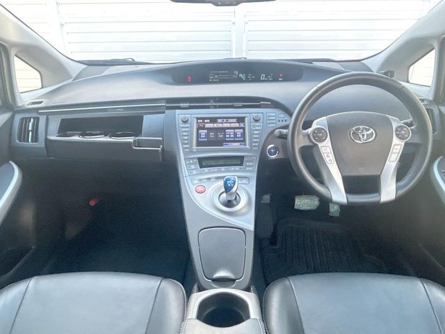 TOYOTA PRIUS 2013