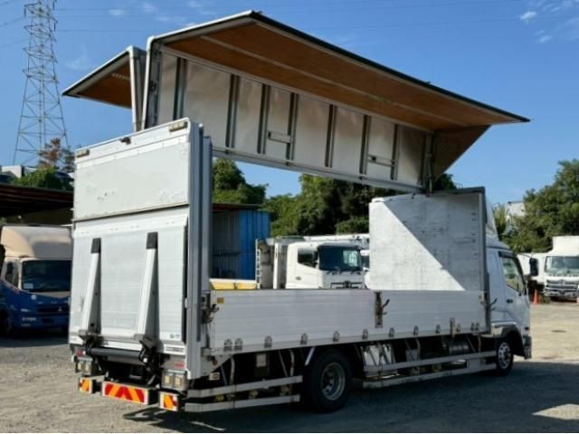 MITSUBISHI FUSOU FIGHTER 2014