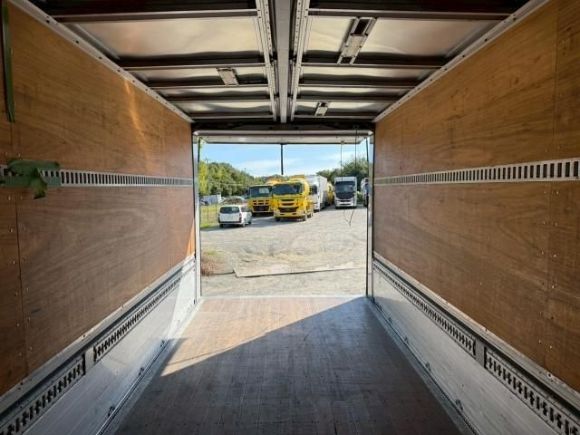 MITSUBISHI FUSOU FIGHTER 2014