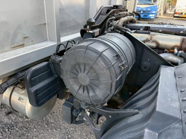 MITSUBISHI FUSOU FIGHTER 2014