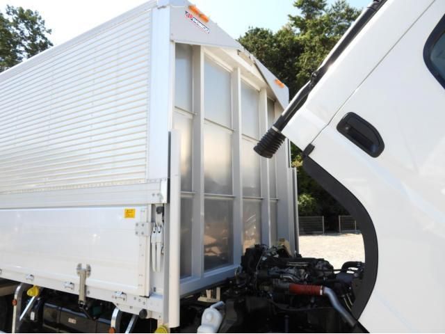 MITSUBISHI CANTER 2019