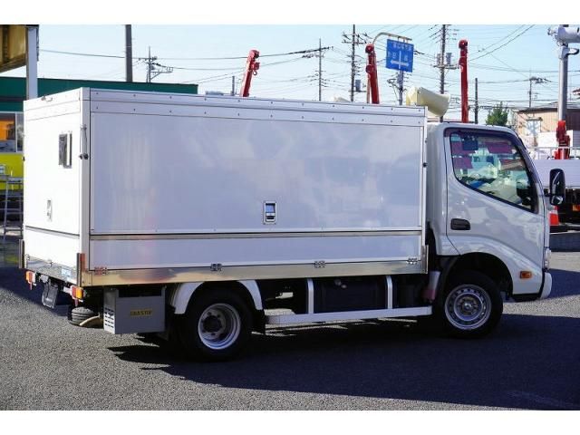 TOYOTA DYNA 2020