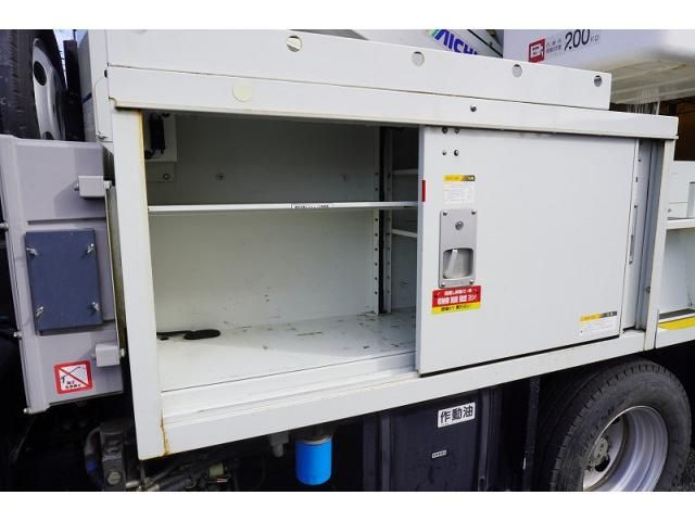 MITSUBISHI CANTER 2017